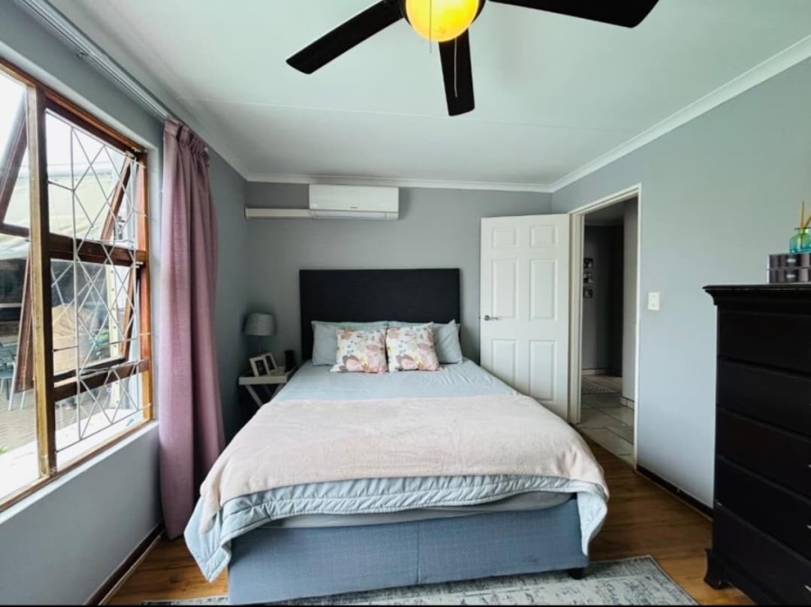 4 Bedroom Property for Sale in Dorchester Heights Eastern Cape